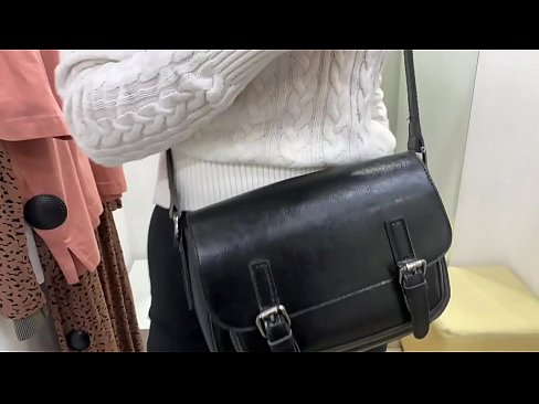 ❤️ Публична мастурбация на младата кучка FeralBerry с вибратор в стаята за обличане ❤️ Красиво порно в bg.javdoe.top ❤